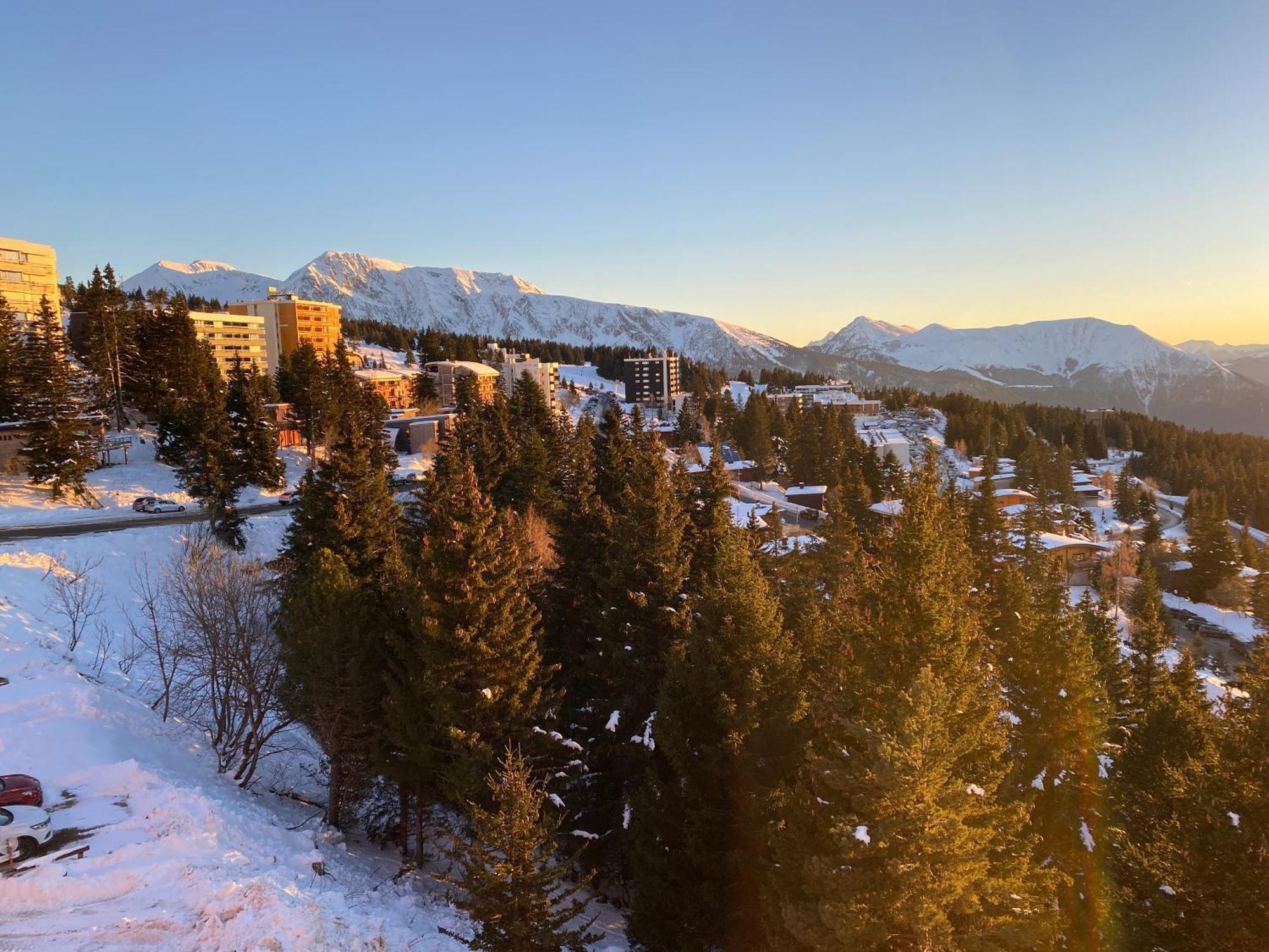 Les Balcons D'Edelweiss Apartment Chamrousse Exterior photo